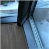 Хозяева квартир в элитном жилкомплексе Красноярска массово жалуются на промерзающие окна (видео)