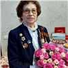 100-летний юбилей отметила ветеран ВОВ из Железногорска. Ее поздравил президент