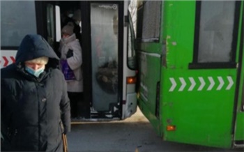«Решили самоликвидироваться»: на выезде из Солнечного столкнулись два автобуса