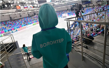 350 волонтеров работают на первенстве России по фигурному катанию среди юниоров в Красноярске