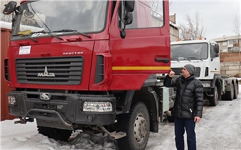 Лесным пожарным Красноярского края купили тяжелые тягачи и новые УАЗы. Это вторая партия техники с начала года