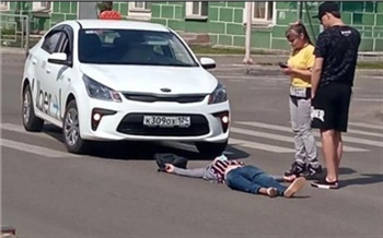 Таксистка сбила женщину на правобережье Красноярска