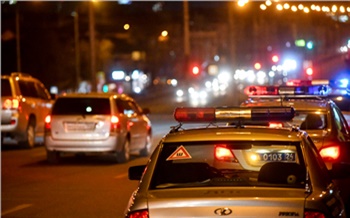 В Северном автопьяница столкнулся с преследовавшей его машиной полиции