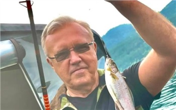 Красноярский губернатор съездил на рыбалку и похвастался уловом в соцсетях