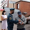 «О безопасности прежде всего должны заботиться жильцы»: в Ленинском районе Красноярска прошел противопожарный рейд