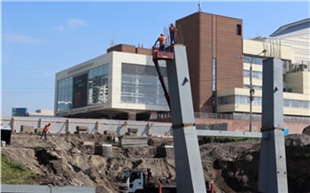 Центр Красноярска перекроют из-за строительства нового пешеходного моста около БКЗ