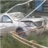 В Николаевке водитель проткнул машину ограждением