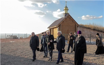 Под Красноярском на Дрокинской горе освятили новую часовню. На важное событие приехал губернатор