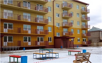 «Новый год встретят в новых квартирах»: В Минусинске построили дома для переселенцев из аварийного жилья