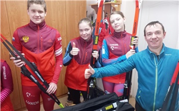 В Кодинске районной спортивной школе подарили 12 комплектов лыж