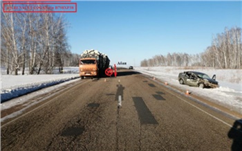 В Абанском районе из-за ослепленного солнцем водителя «Рено» травмы получила его 4-летняя пассажирка