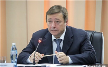 В сети обсуждают возможную эмиграцию экс-губернатора Красноярского края Александра Хлопонина