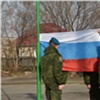 В кузбасских школах начали еженедельно исполнять по утрам гимн и поднимать флаг России