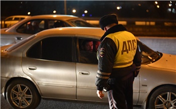 Нетрезвый таксист вез пассажиров из Дивногорска и попался полиции