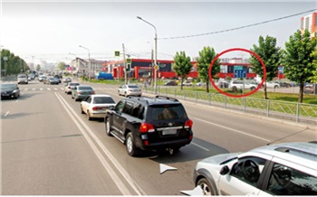 Девочка-подросток попала под колеса BMW на регулируемом переходе на улице Алексеева