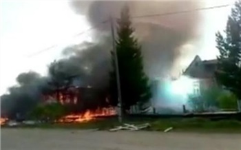 «А воды-то нет, нечем тушить!»: в поселке Красноярского края сгорел детский сад