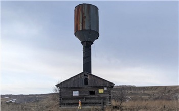 В деревне Ермолаево Красноярского края обрушилась водонапорная башня