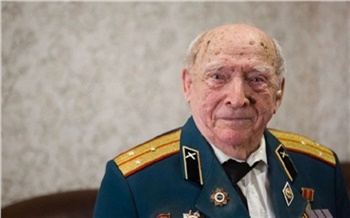 99 лет исполнилось ветерану ВОВ Борису Быстрову из Красноярска
