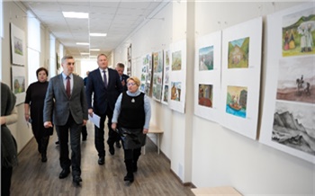 Председатель Законодательного Собрания Красноярского края проверил реконструкцию Ачинской художественной школы