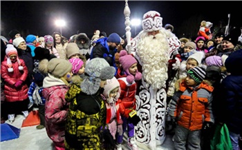 Красноярцам рассказали, можно ли проводить новогодние утренники в детских садах и школах