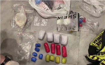 «Готовили к сбыту более килограмма синтетики»: двух наркозакладчиков поймали в Красноярске