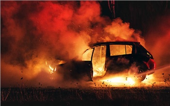 На заправке в Норильске загорелся автомобиль