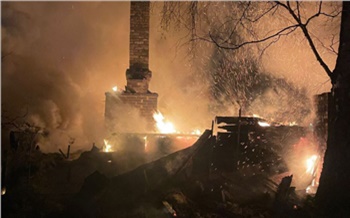 Мужчина погиб при пожаре в дачном доме под Красноярском