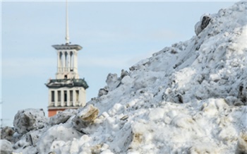 Красноярские дорожники сравнили количество снега на улицах с прошлым годом