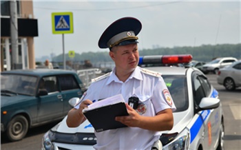Важно придерживаться правила 2-10: ГИБДД дала советы собирающимся за город красноярским водителям