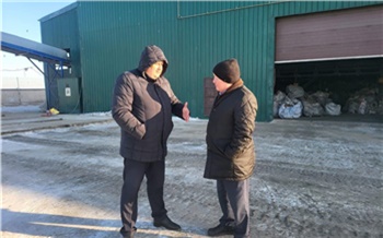Министру ЖКХ Тувы показали работу мусоросортировочного комплекса в Красноярске
