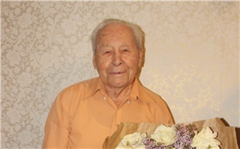 В Красноярске ветеран МВД России отметил свой 102-й день рождения