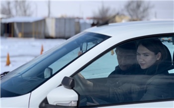 «Теперь „прокаченные“»: красноярских водителей-«подснежников» заново обучили управлению автомобилем