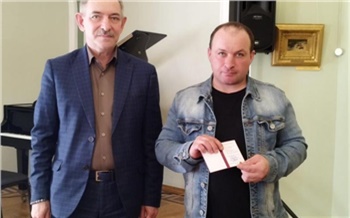 «Сдал 18 литров крови»: сотрудник СУЭК из Бородино стал Почетным донором России