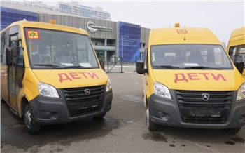«Автопарк обновлен на 70 %»: города и районы Красноярского края получили новые школьные автобусы