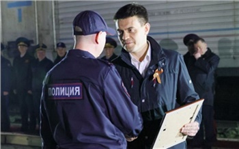 Михаил Котюков поздравил вернувшихся из командировки в зону повышенного риска красноярских полицейских