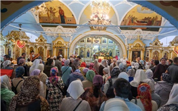«Люди выстраивались в очереди»: тысячи красноярцев приложились к святым мощам Георгия Победоносца