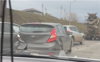 В Красноярске на Северном шоссе столкнулись 4 машины