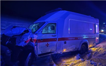 Смертельное ДТП со «скорой» произошло на трассе в Красноярском крае