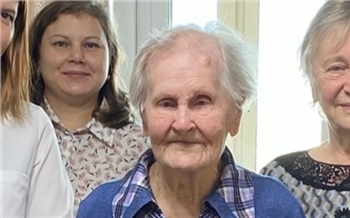 Путин поздравил со 100-летием жительницу Красноярска