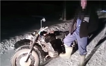 «Решил вспомнить лето»: в Красноярском крае полицейские поймали нетрезвого мотоциклиста
