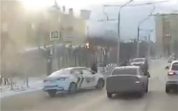 В Красноярске автоинструктор за раз грубо нарушил несколько ПДД
