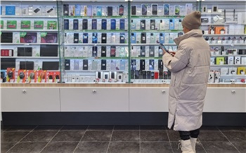 Сибирякам стали чаще дарить китайские смартфоны на 23 февраля