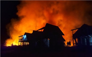 В Ачинске мужчина погиб во время пожара в дачном доме