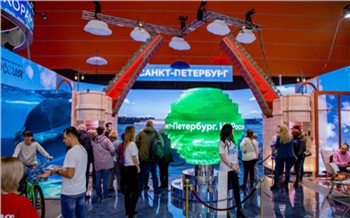 Гостей выставки «Россия» на ВДНХ продолжают удивлять экспозицией Санкт-Петербурга