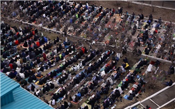 На празднование Ураза-байрама в Красноярске собрались около 30 тысяч мусульман