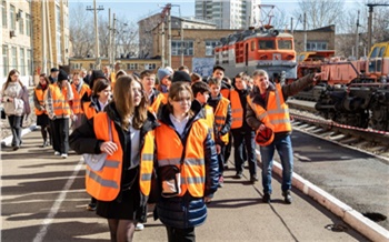 Научные опыты помогли красноярским школьникам изучить правила безопасности на железной дороге