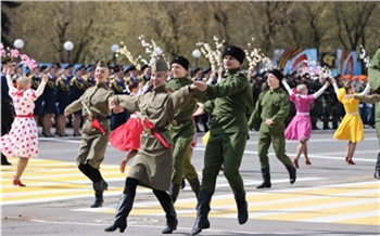 Праздничный концерт ко Дню Победы в Красноярске покажут онлайн по оптике от Ростелекома