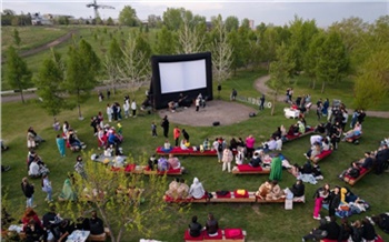 В Красноярске бесплатный уличный кинотеатр откроет сезон сразу на трех площадках