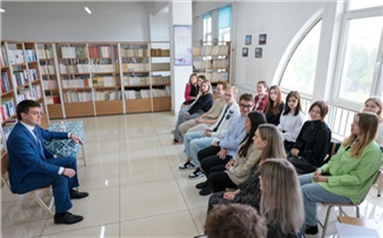 Красноярские студенты рассказали Михаилу Котюкову об учебе и жизни в Китае