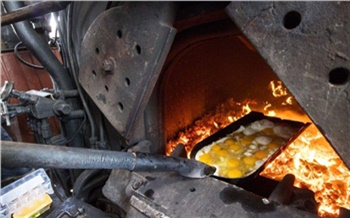 На Байкале туристы смогут попробовать изжаренную в топке паровоза яичницу